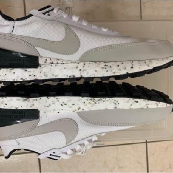 Nike Waffle One - Picture 2 of 4